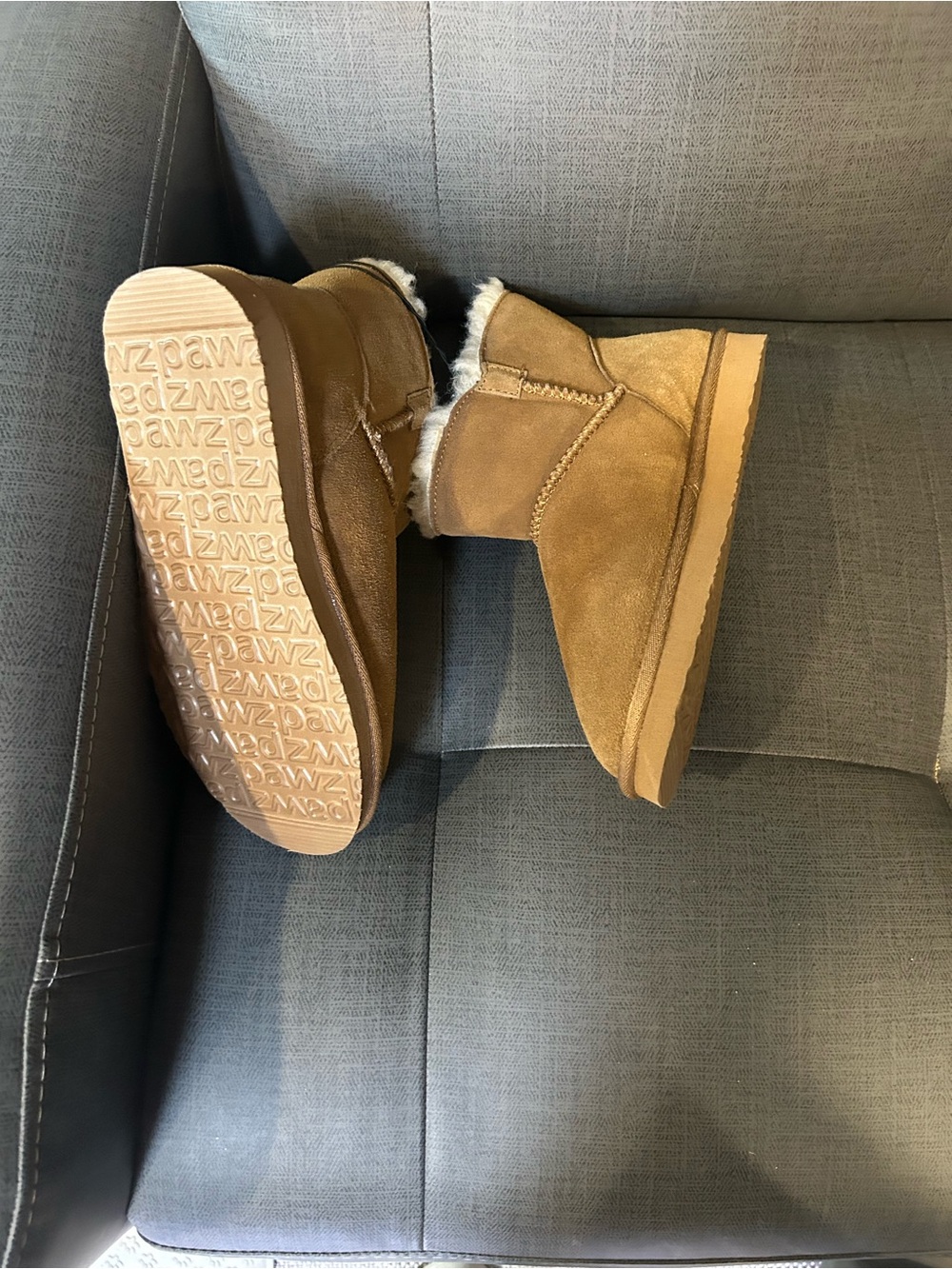 Women’s Bearpaw NWT Suede Shearling-Lined Winter Boots - Chestnut size 7 - Picture 3 of 6